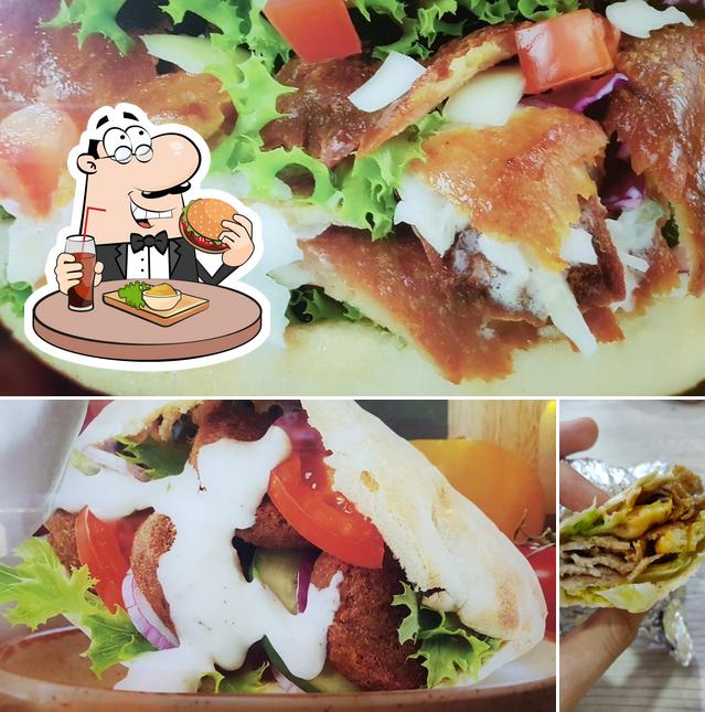 Ordina un hamburger a Kebabberia Matera di Rahim