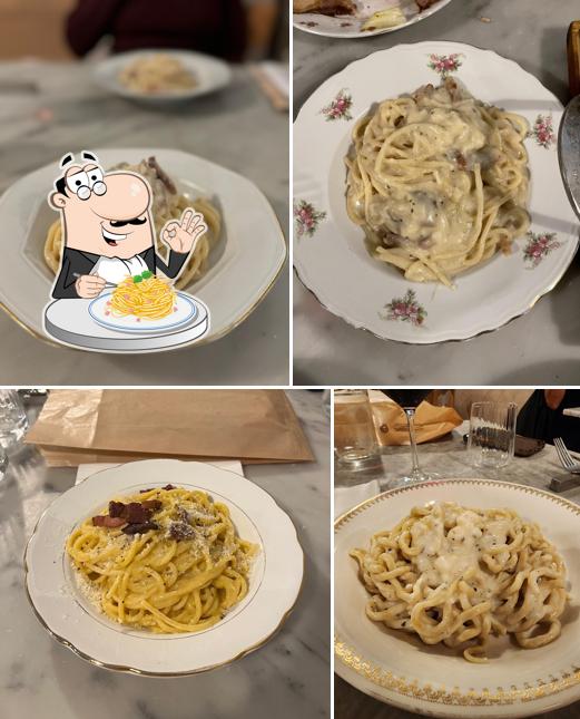 Spaghetti alla carbonara al Interno 92