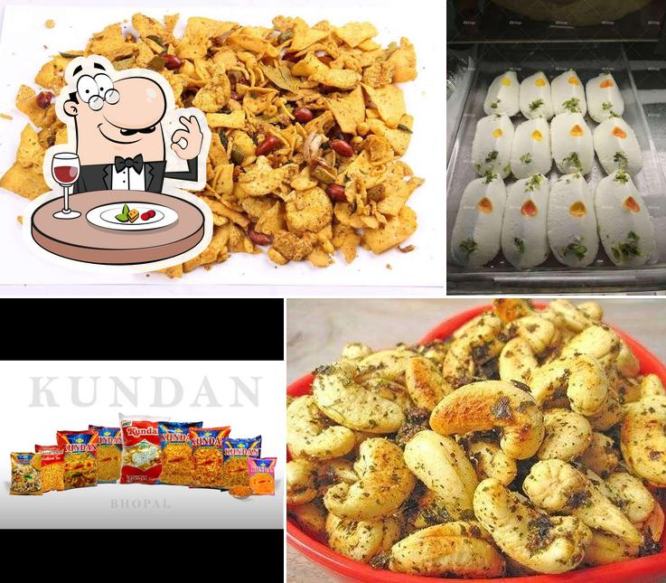 Food at Kundan namkeen center bhopal