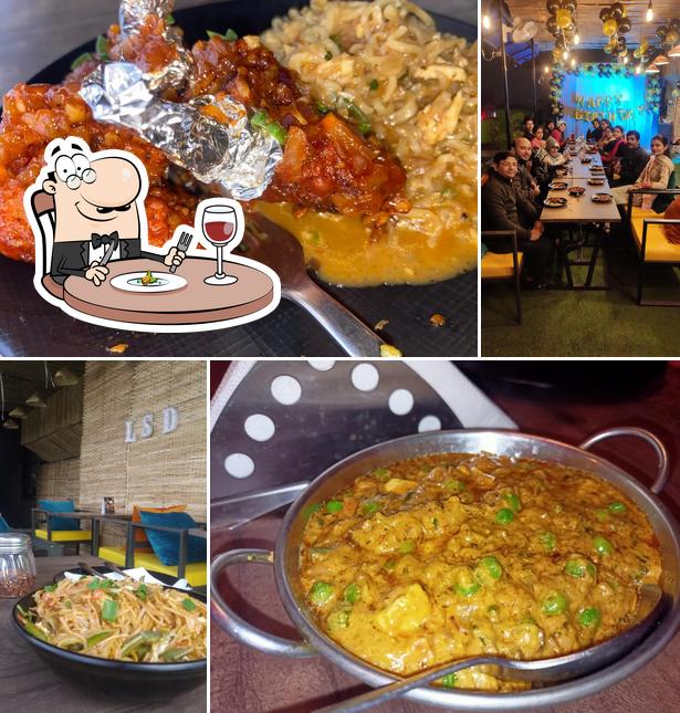 Lounge And Sky Dining