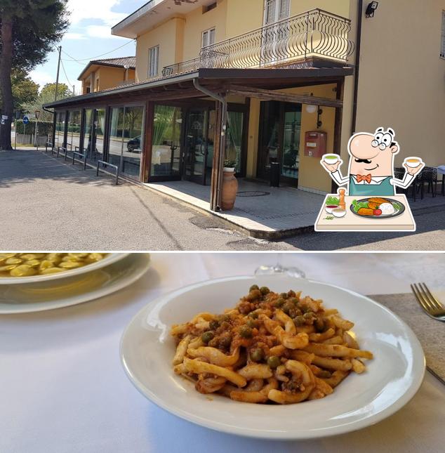 Cibo al Ristorante Peli