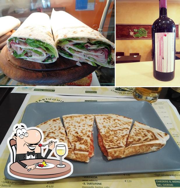 La foto della cibo e alcol di Tartughino Bar e Gastronomia