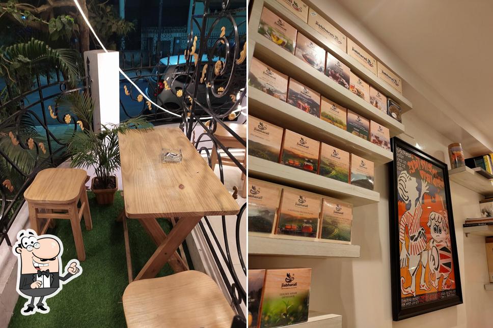 Take a seat at one of the tables at L'RAY Treat