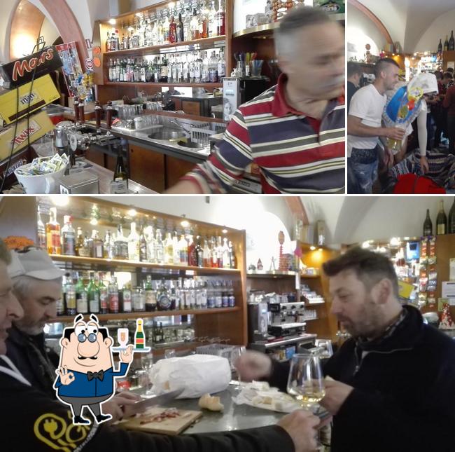 Bar posta di Paolazzi Nicola serve alcolici