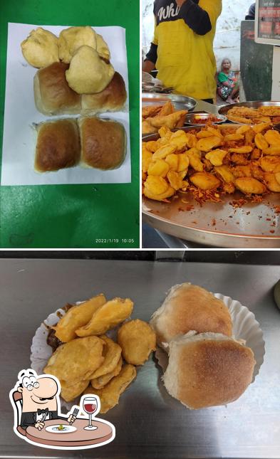 Meals at Jay Malhar Vada pav