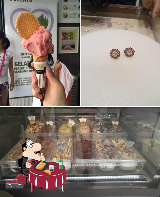 Offficina Gelati serve un'ampia varietà di dolci