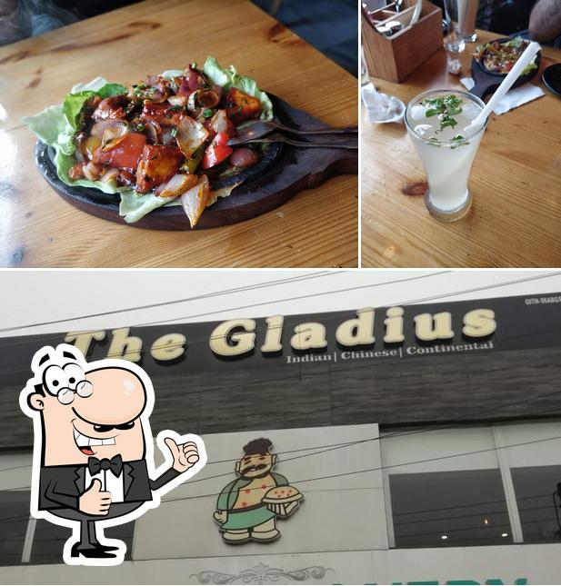 See this pic of The Gladius