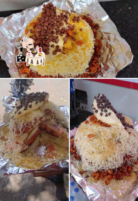 Food at Collegian Sandwich & Snacks