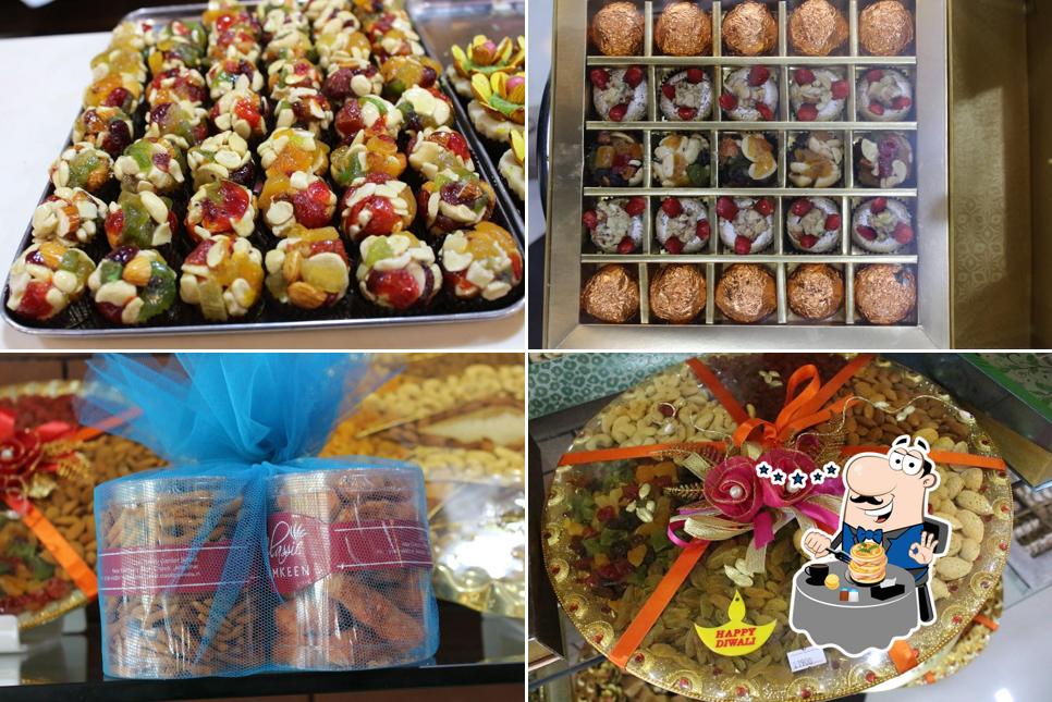 Meals at Classic Sweets Best Sweet Shop in Jalandhar Best Wedding Boxes & Hampers in Jalandhar