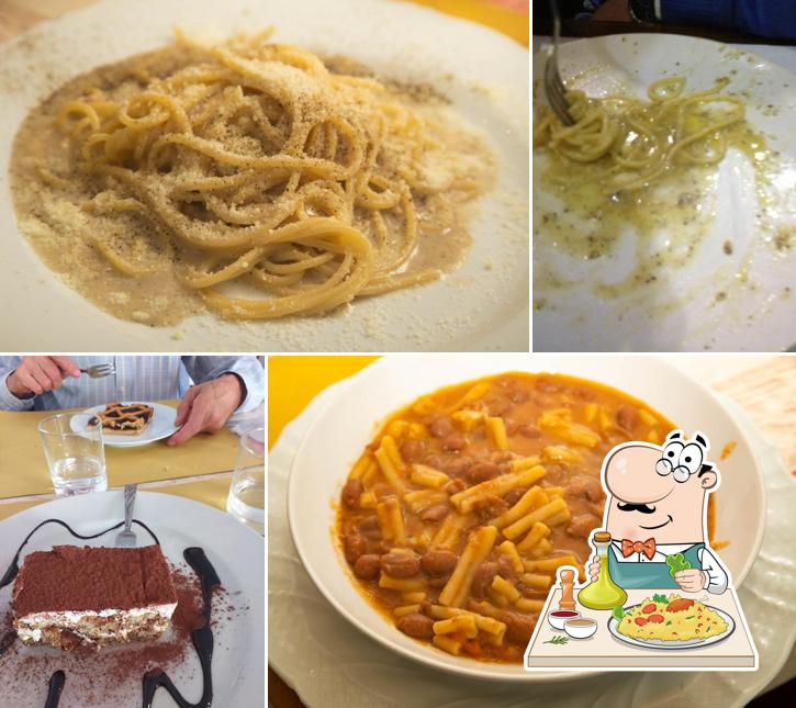 Spaghetti alla carbonara e zuppa calda e acida al Garibaldi