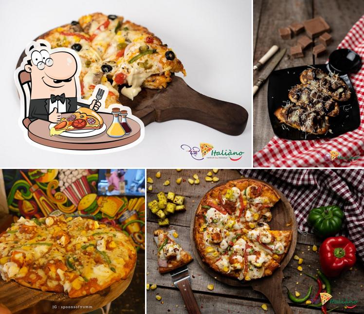 Try out pizza at Desi Aa Italiano (College Road Outlet)