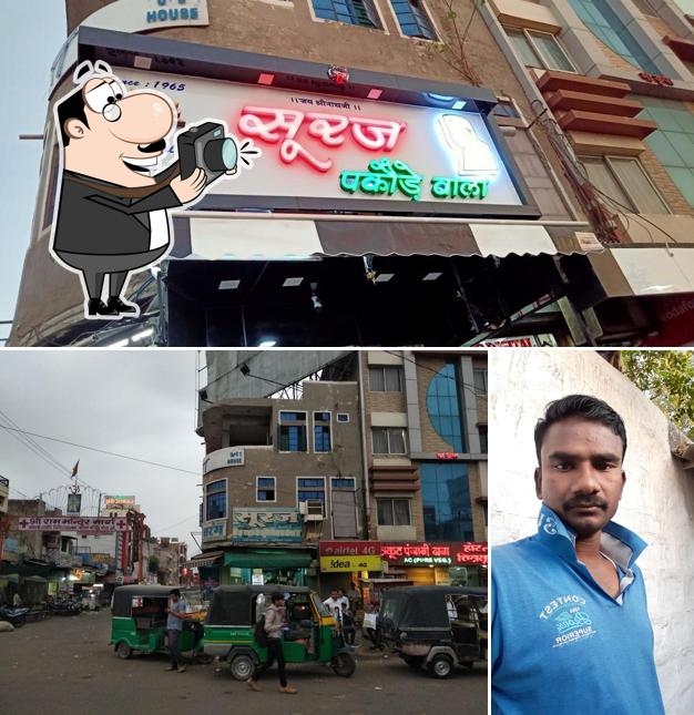 Here's a photo of Suraj Pakode Wala