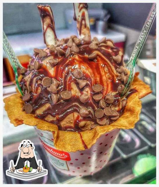 Food at Dinshaws Cream Studio