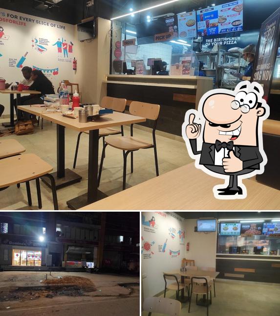Here's a pic of Domino's Pizza Contractor Colony, Bhilai
