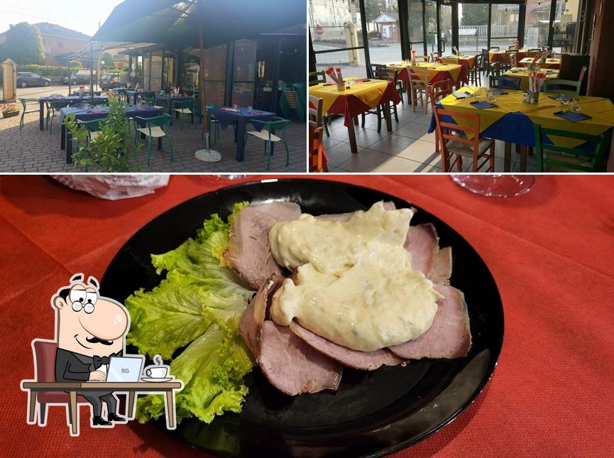 La interni e cibo del ristorante