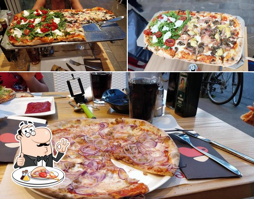 Scegli una pizza a Amore Pizzeria Ristorante