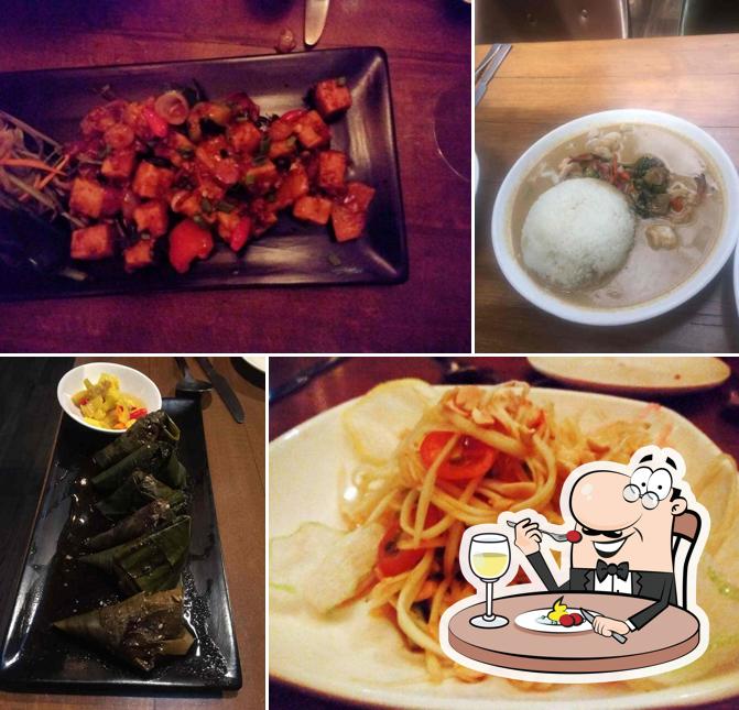 Food at Siam Trading Co