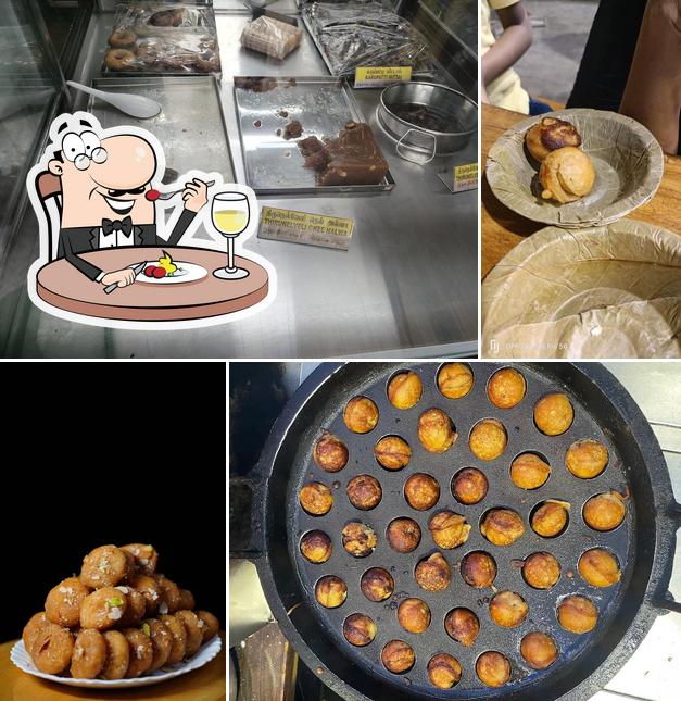 Food at Aladipattiyan Karupatti Coffee - Sembakkam
