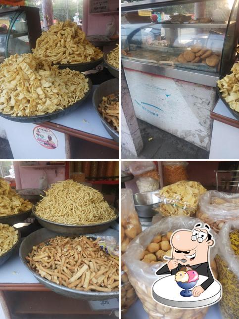Gopinath Namkeen & Sweets provides a variety of sweet dishes