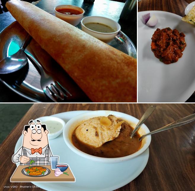 Chicken wings at Sayali Hotel