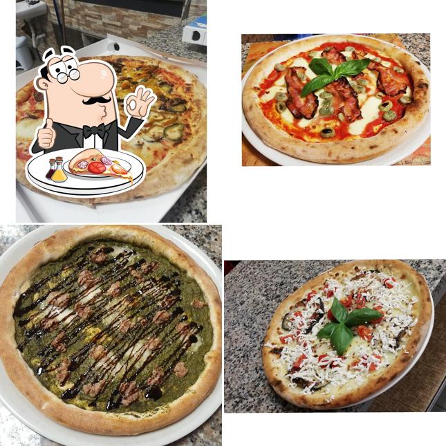 Ordina una pizza a Lo Squalo Bianco 2 Pizzeria&Paninoteca