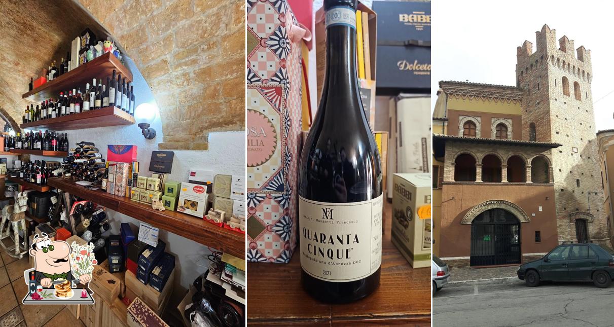 È gradevole godersi un bicchiere di vino a Enoteca La Torre