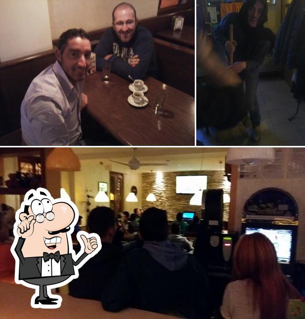 Gli interni di Edelweiss Pub