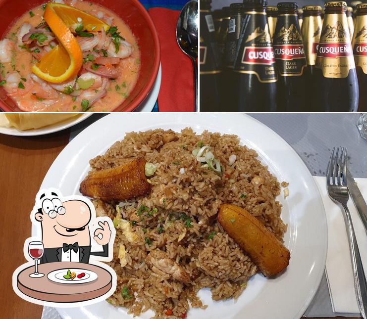 EcuaLatino Restaurant si caratterizza per la cibo e bevanda