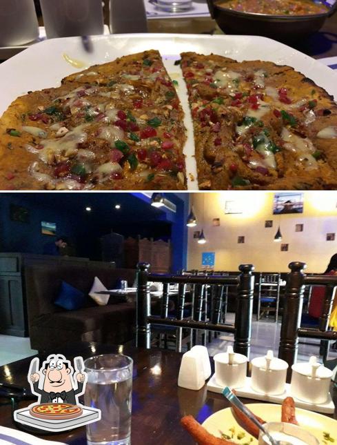 Order pizza at Le Tandoor