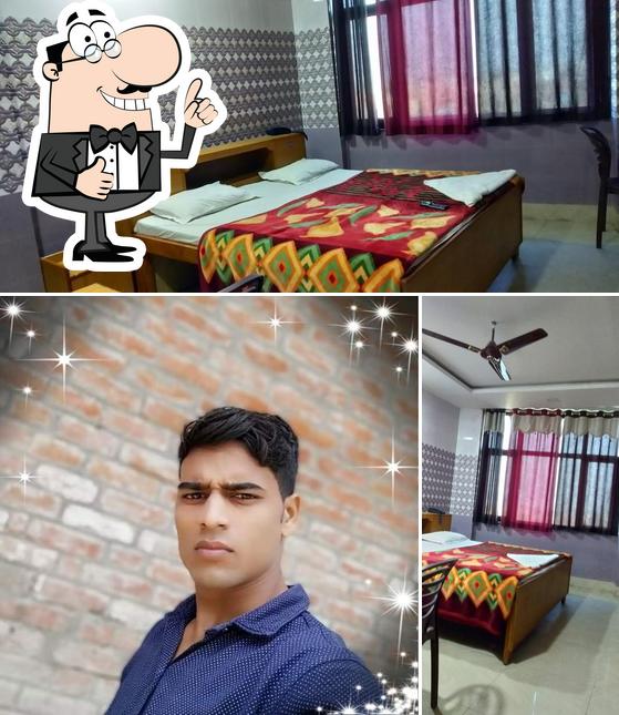 Look at the image of Hotel Vishal Palace And Family Restaurant
