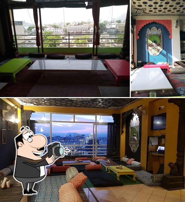 See this pic of Doctor Cafe