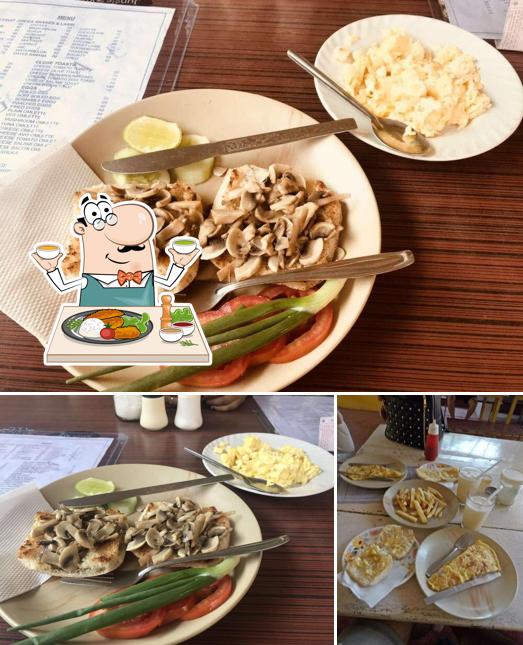 Food at Mango Shade Cafe