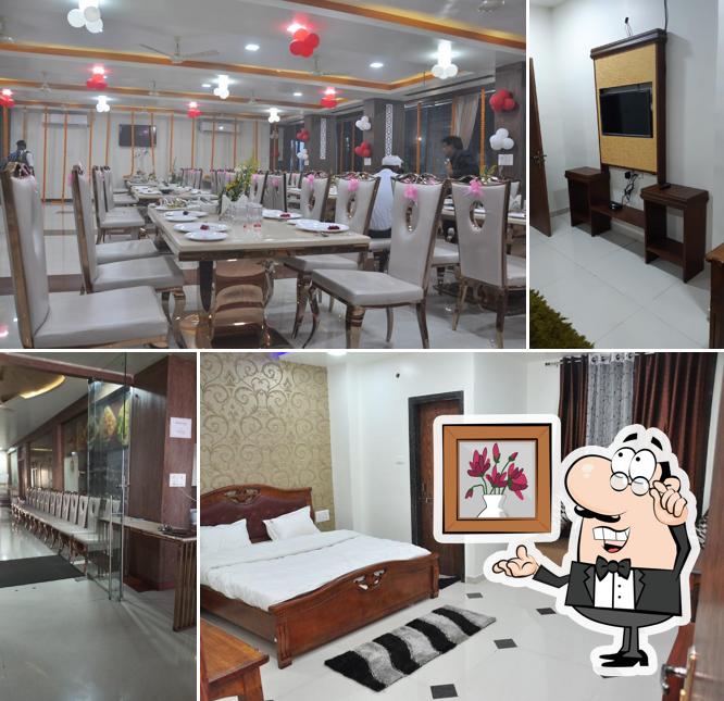 Annapurna Veg Plaza & Hotel Nakshtra Inn