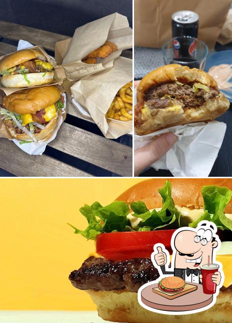 Prova uno dei tipi di hamburger disponibili a Panko