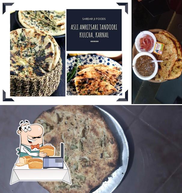Garlic bread at Sardar Ji Foods(Asli Amritsari Kulcha)