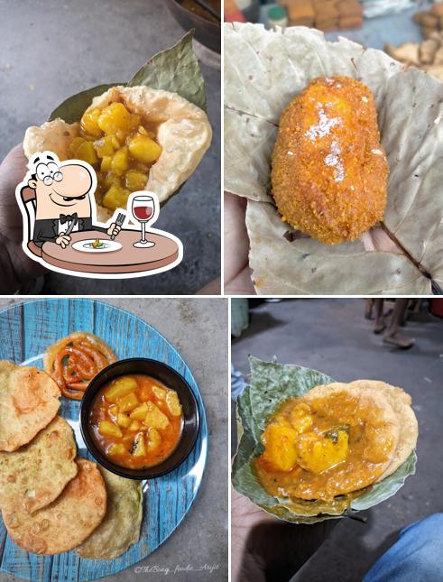 Amar RuchiVeg Telebhaja Shop