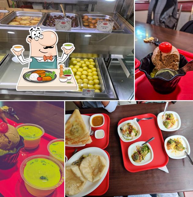 Meals at Bhola Maharaj
