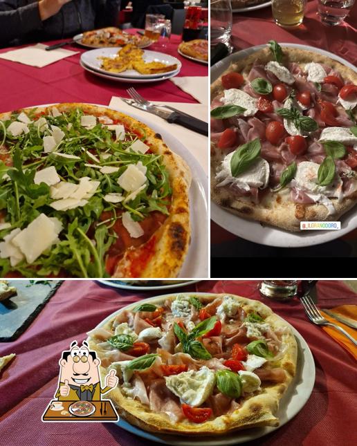Ordina una pizza a Pizzeria Il Grano D'oro