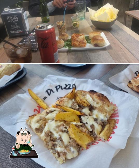 Cibo al Porzio...ni di pizza Piazza Carlo III