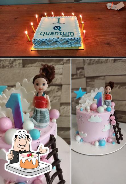 Look at the pic of BakeOFun Bake House