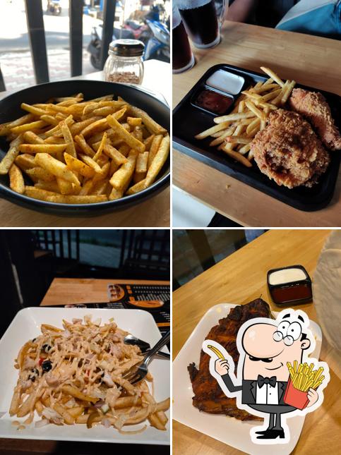 Try out finger chips at Burgery Bites