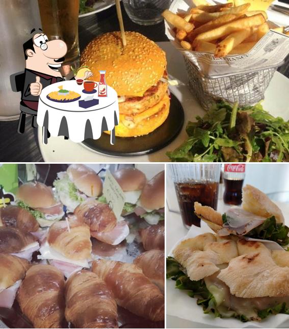 Ordina un hamburger a Bar Blumen Gourmet