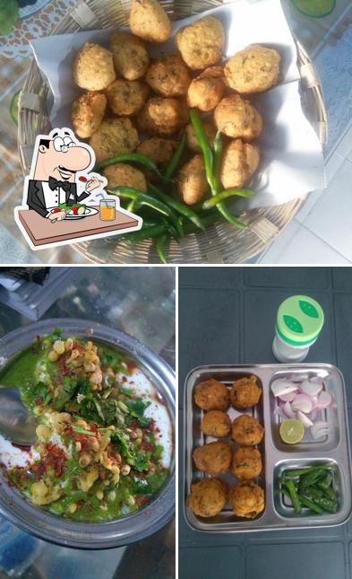 Food at Shree Ambica Dalvada Center (ભાણાભાઈ)