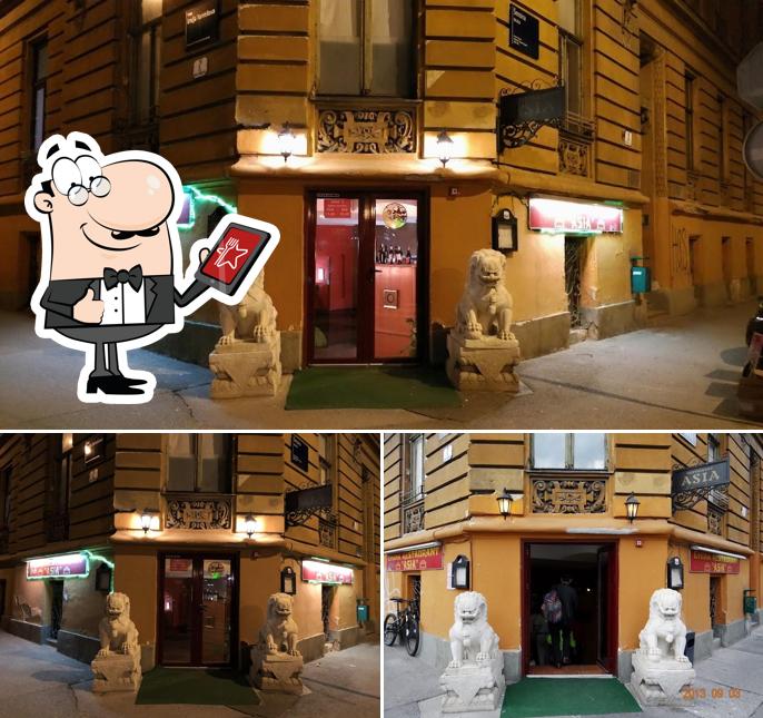 Guarda gli esterni di Restoran Asia
