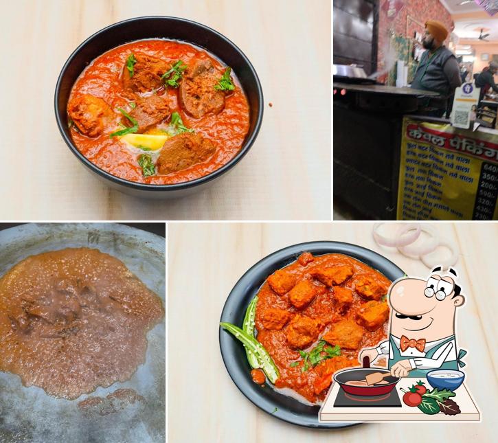 Chicken curry at Kwality Tawa Chicken & Machli Fry