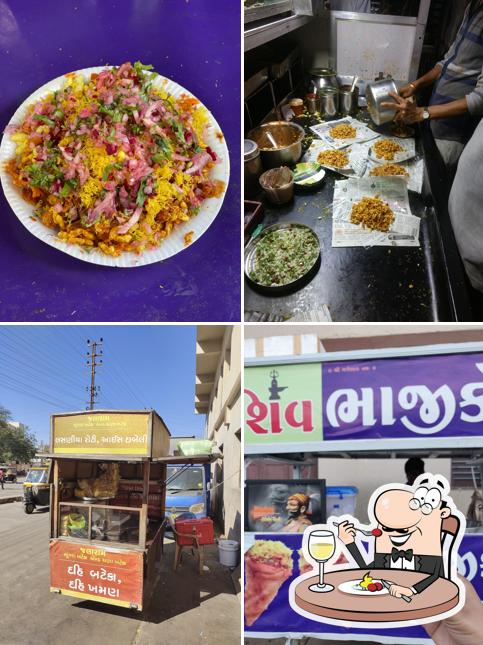 Food at NAVIN BHEL WALA