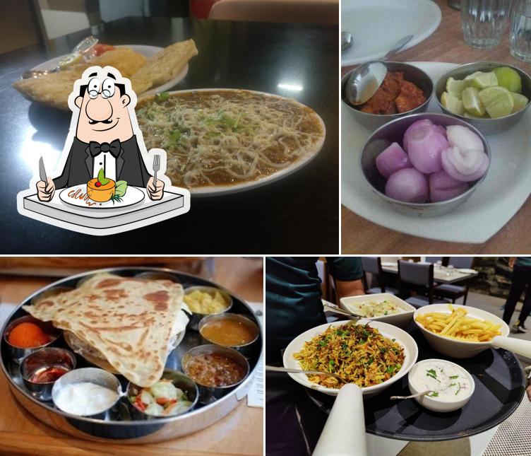 Meals at Akshay Veg - Pune Satara Road