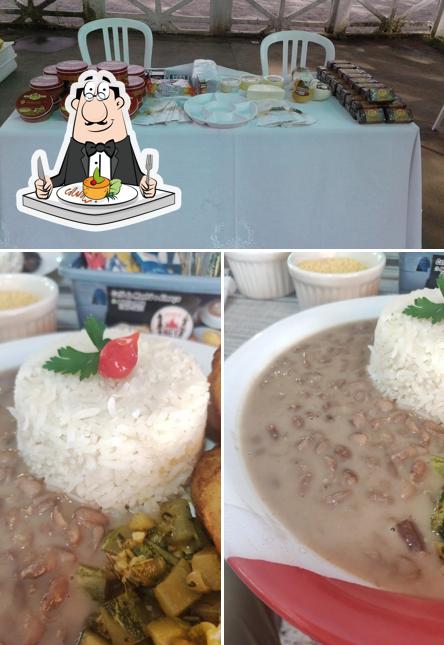 A comida e interior do restaurante