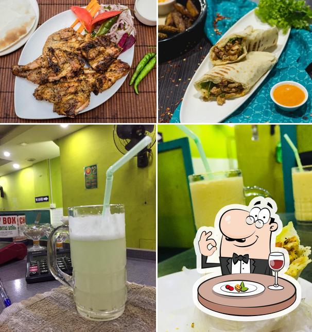 ARABIAN DREAMS VAZHAKKALA is distinguished by food and drink