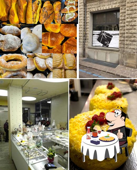 Ordina un hamburger a Fiona Bar - Pasticceria